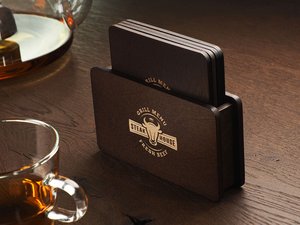 Caixa de madeira com 4 bases para copos 1871121